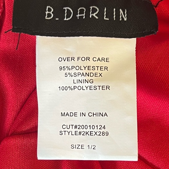NWT $139 B DARLIN Formal Dress Size 1/2 Juniors Red Satin Keyhole Halter Gown XS - Picture 15 of 16